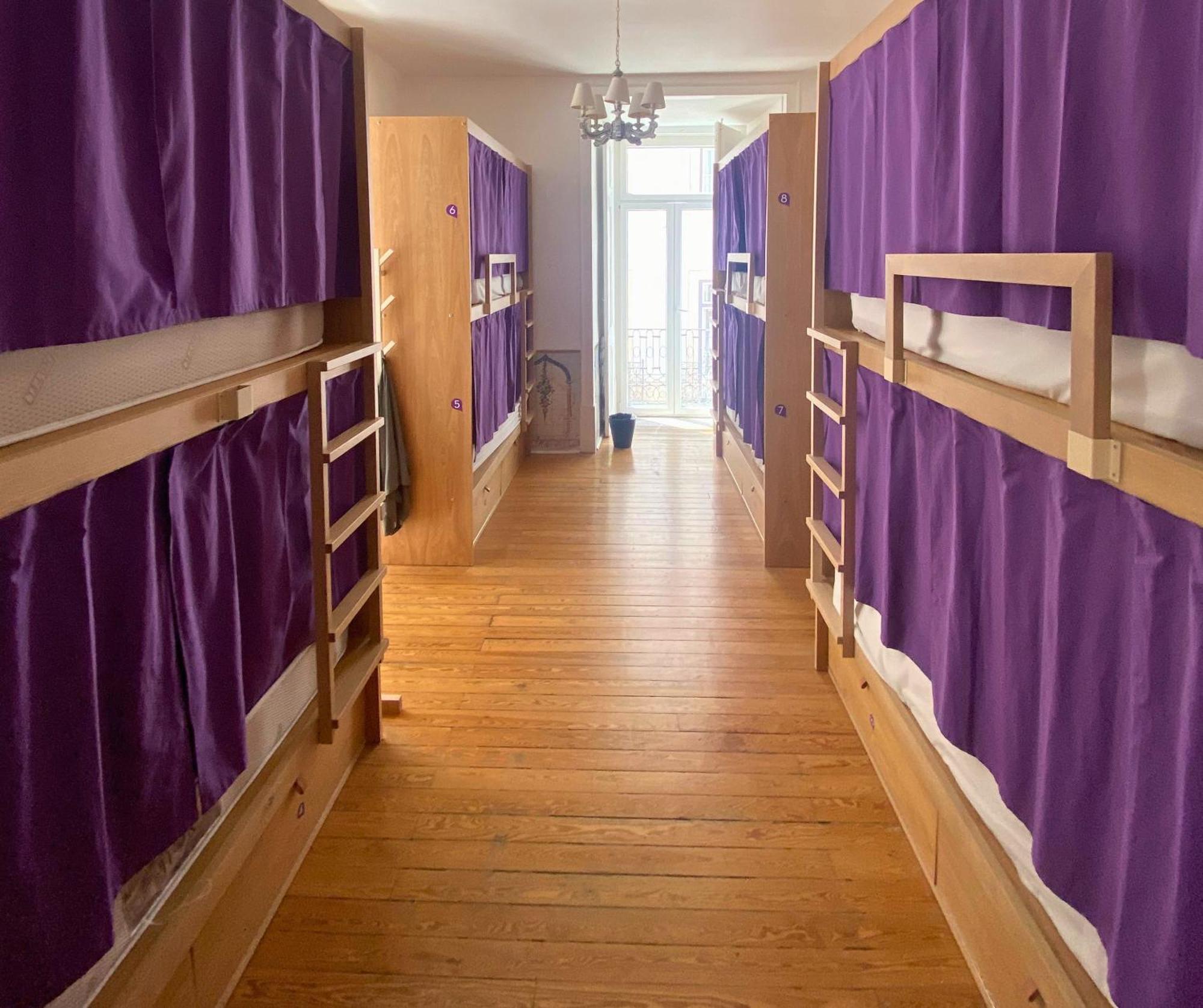 Lost Inn Lisbon Hostel Bagian luar foto