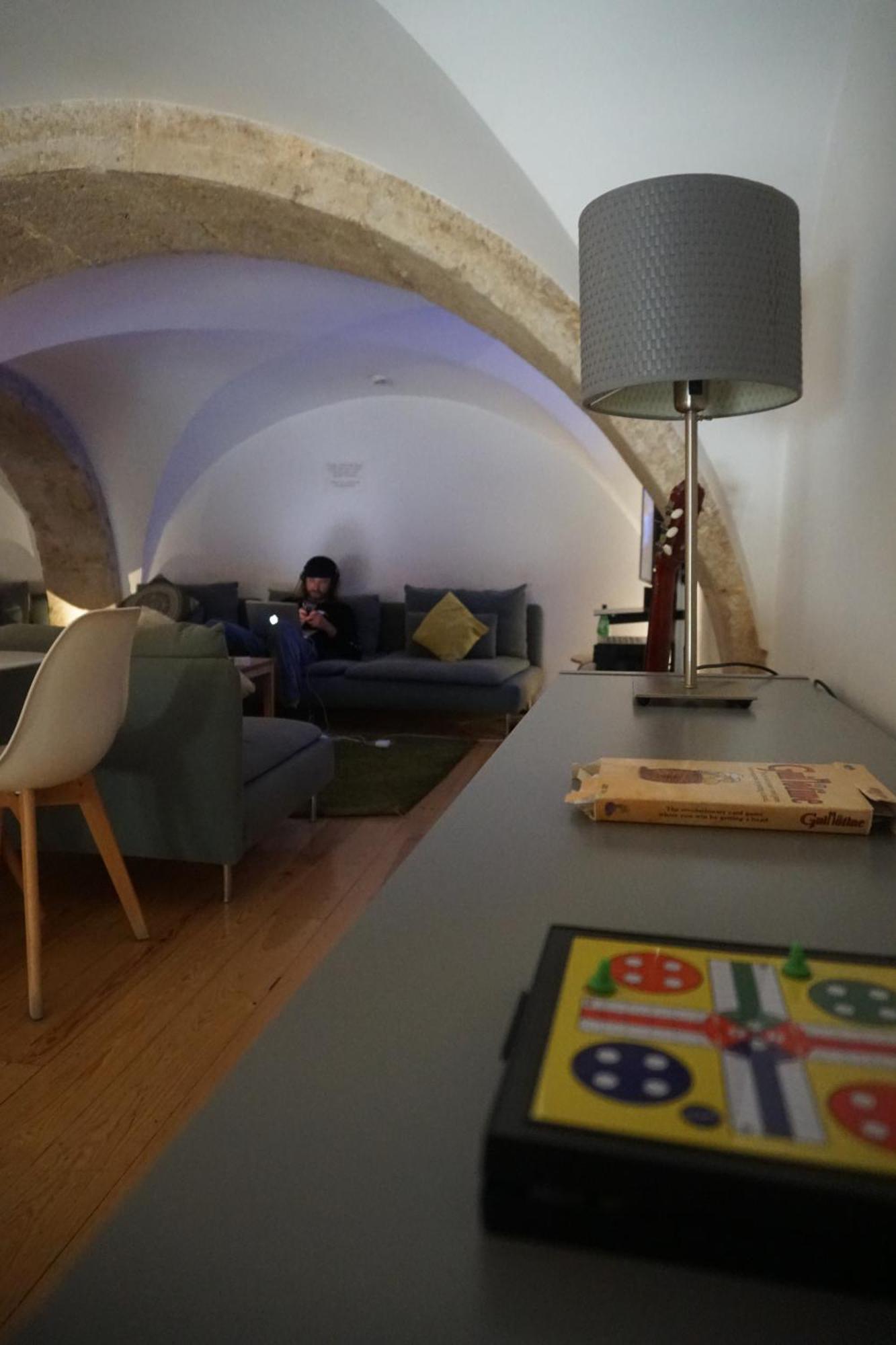 Lost Inn Lisbon Hostel Bagian luar foto
