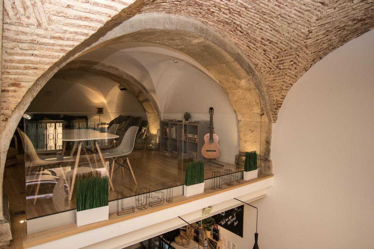 Lost Inn Lisbon Hostel Bagian luar foto