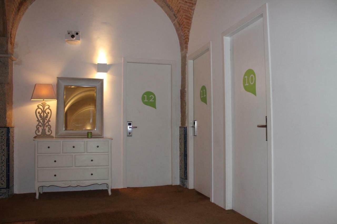 Lost Inn Lisbon Hostel Bagian luar foto